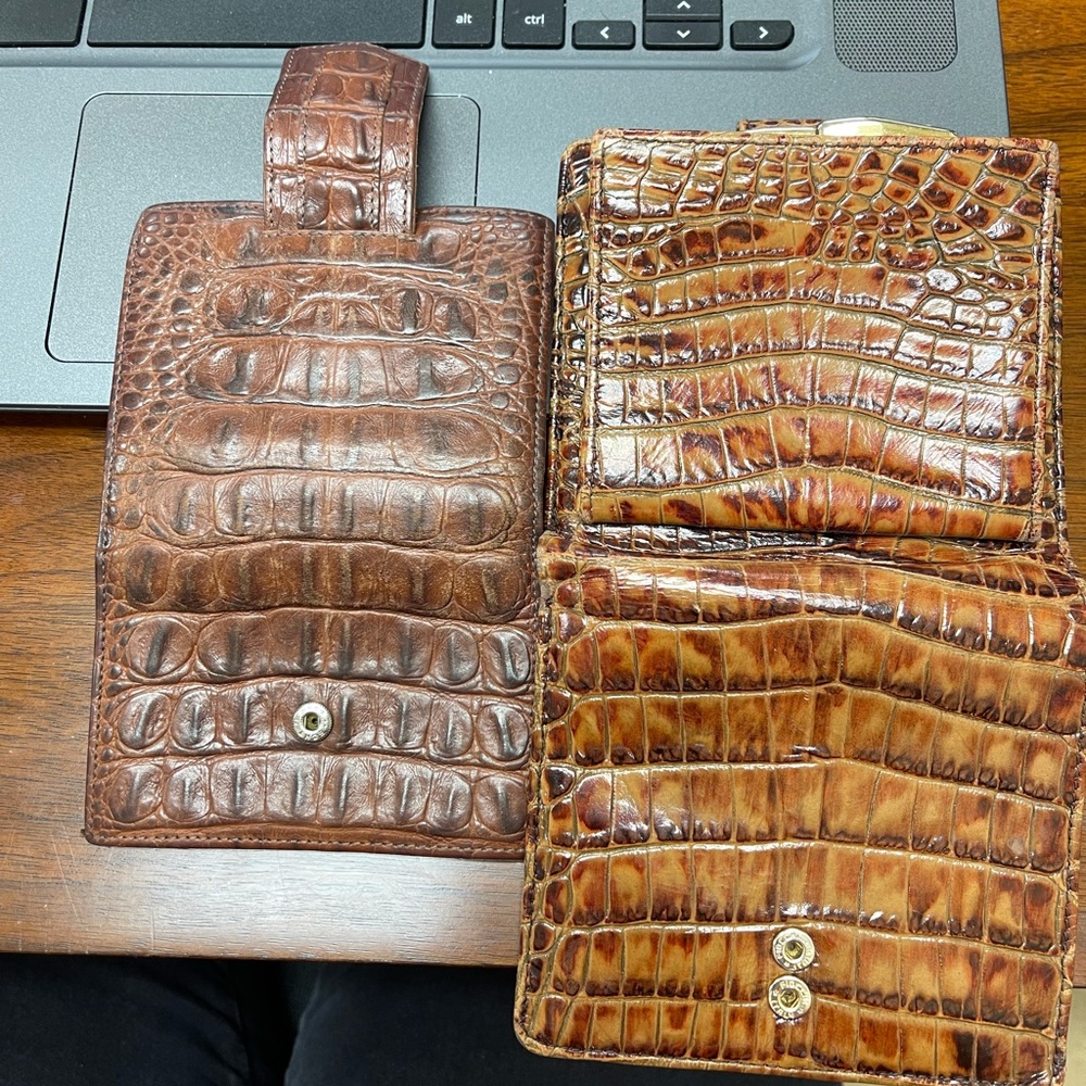 Bundle wallet crocodile one item is good condition the other has useful